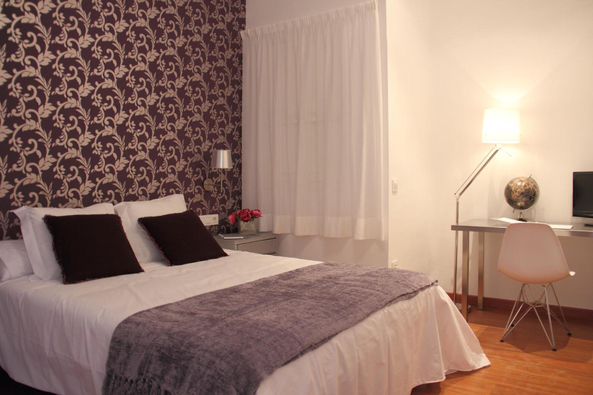 7 Moons B&B Валенсия Екстериор снимка