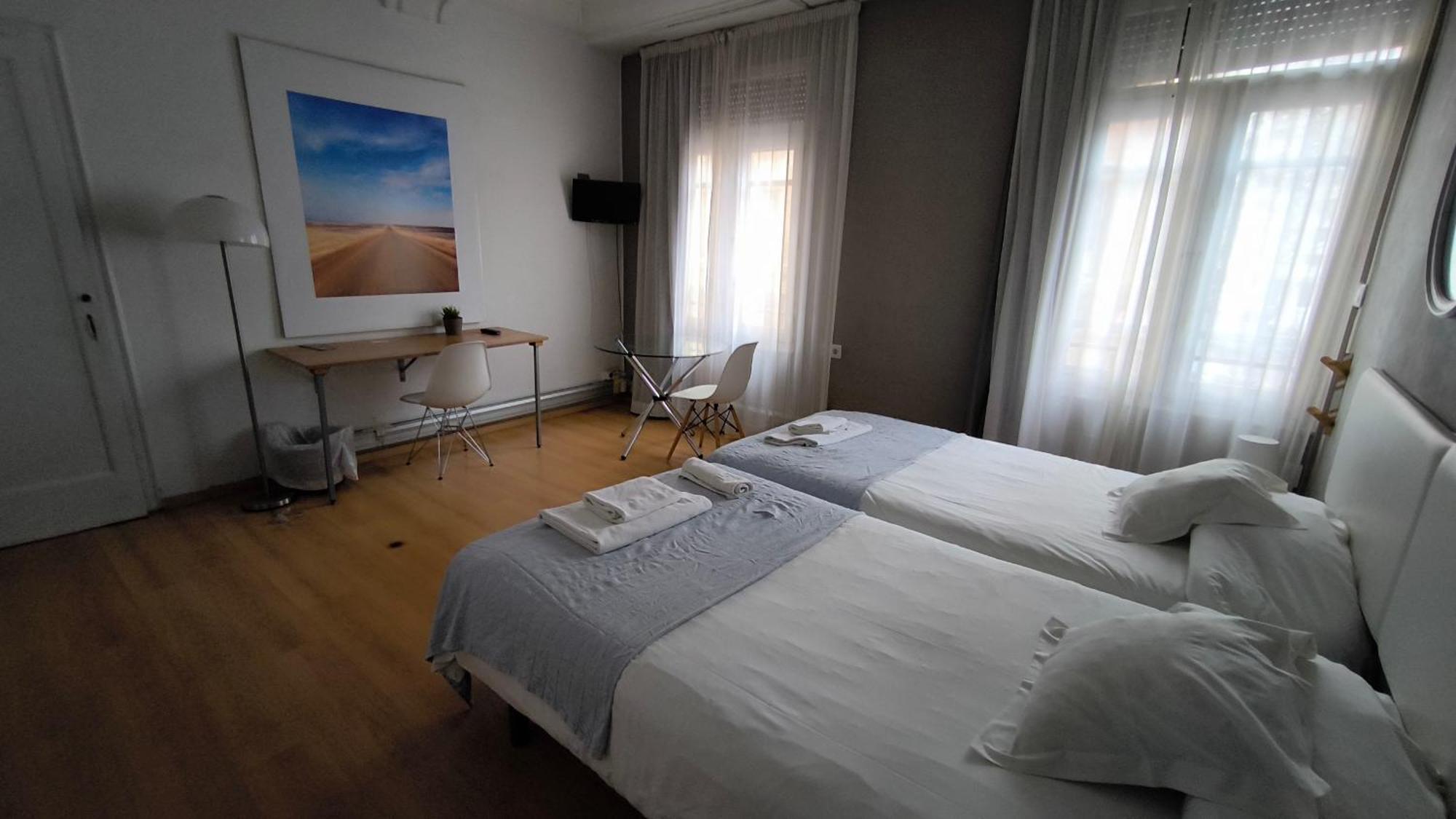 7 Moons B&B Валенсия Екстериор снимка