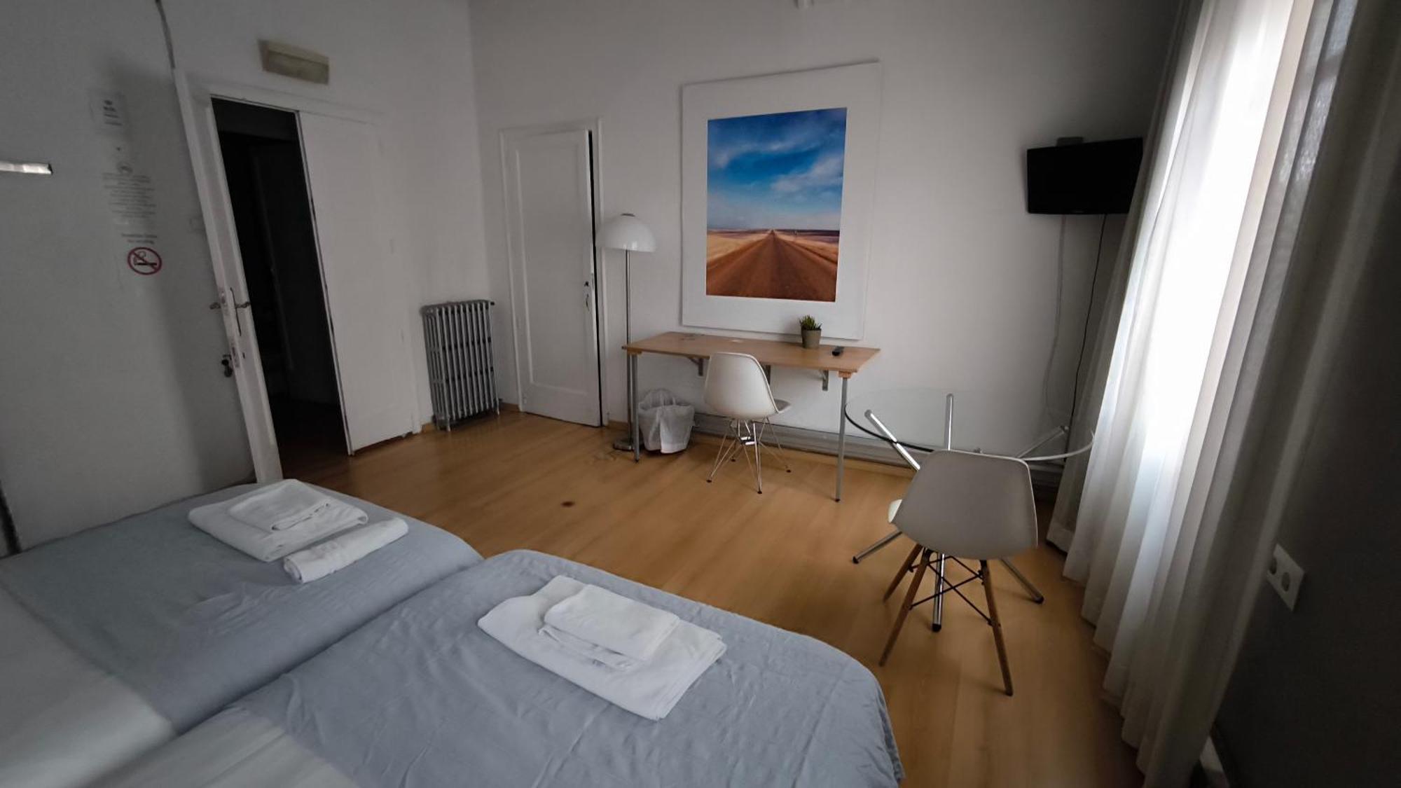 7 Moons B&B Валенсия Екстериор снимка
