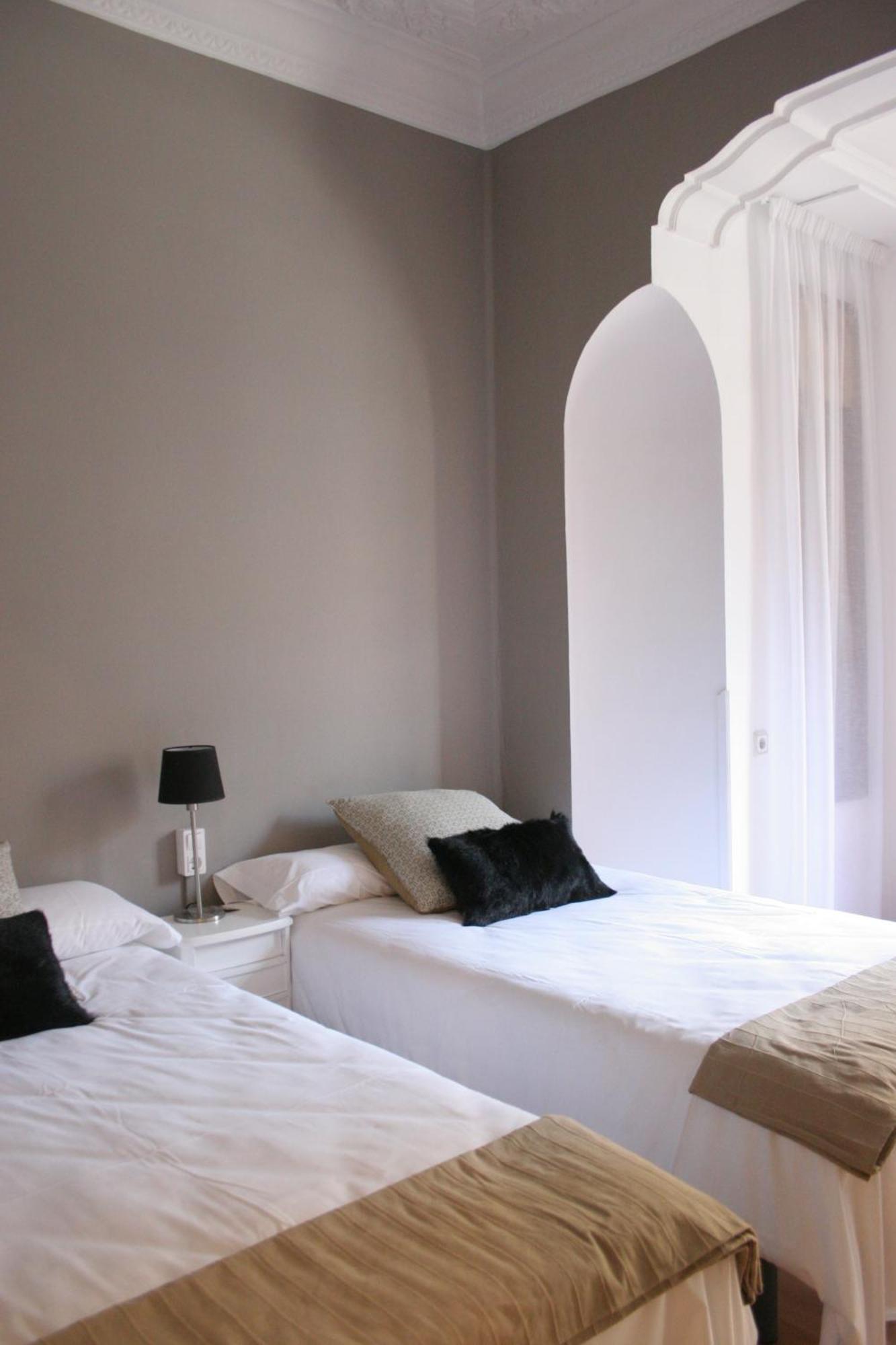 7 Moons B&B Валенсия Екстериор снимка