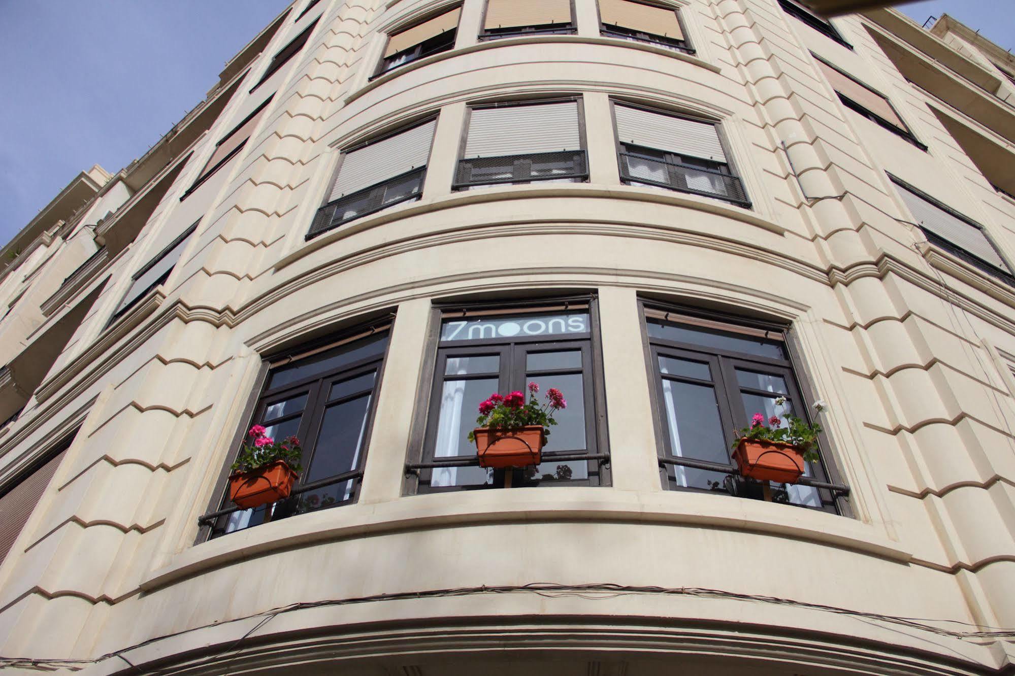 7 Moons B&B Валенсия Екстериор снимка